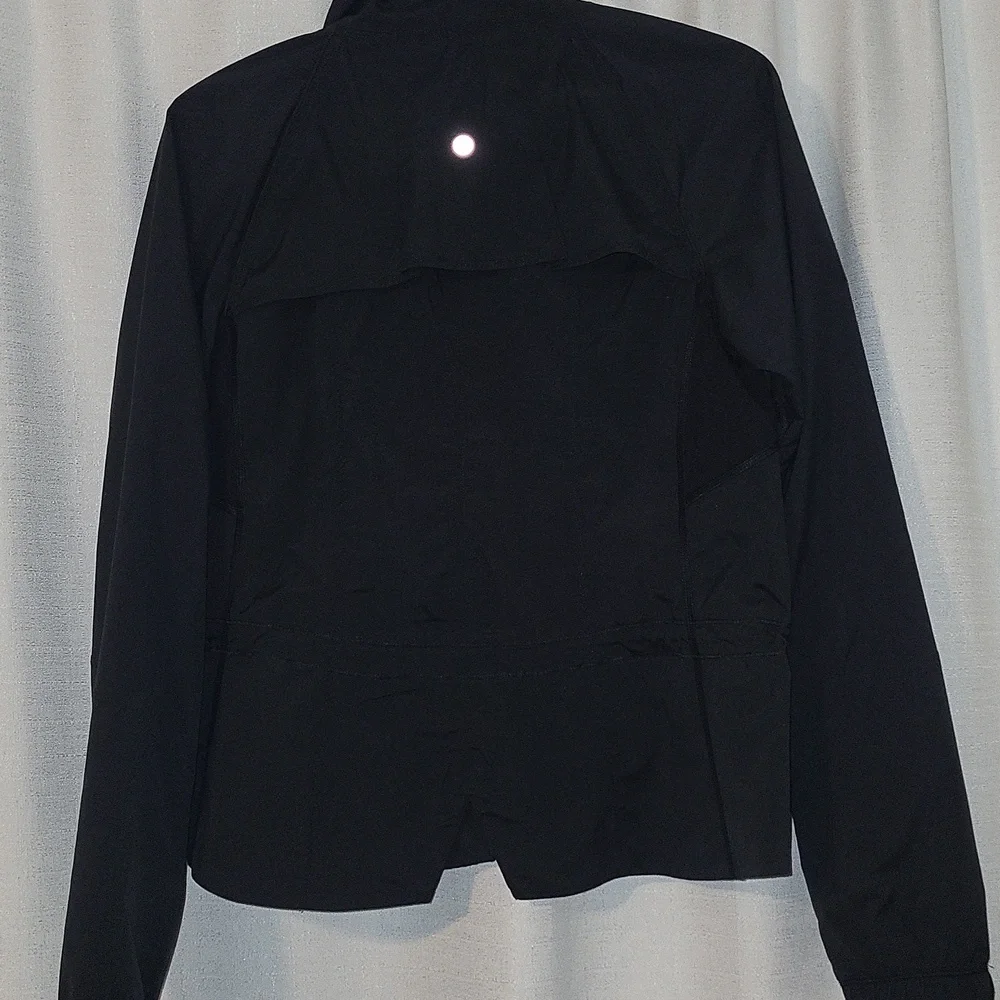 Lululemon Jacket - Picture 3 of 6